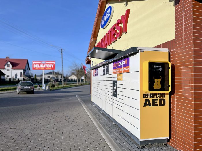 Miniaturka artykułu Centrum Ratownictwa i Grupa InPost instalują monitorowane stacje z defibrylatorami AED
